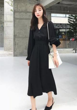 黑色连衣裙搭配什么鞋好看 黑色连衣裙搭平底鞋让你变的美美的