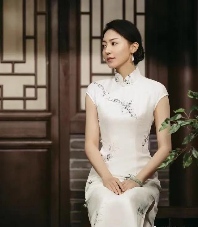 这些明星穿上旗袍气韵芳华,复古风华绝代