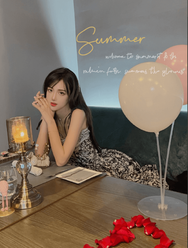 富婆千金二选一?抖音第一网红临界十缨出C,网友:我要美少女!