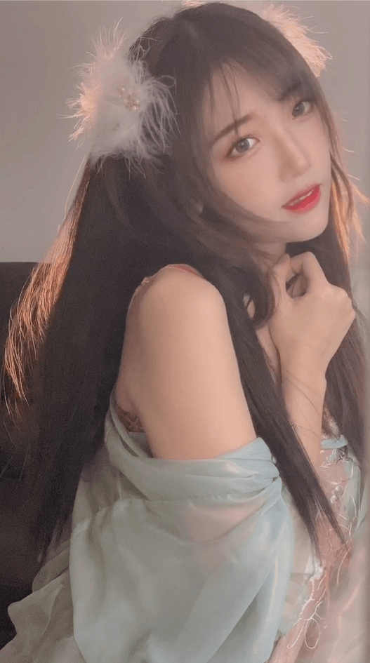 富婆千金二选一?抖音第一网红临界十缨出C,网友:我要美少女!