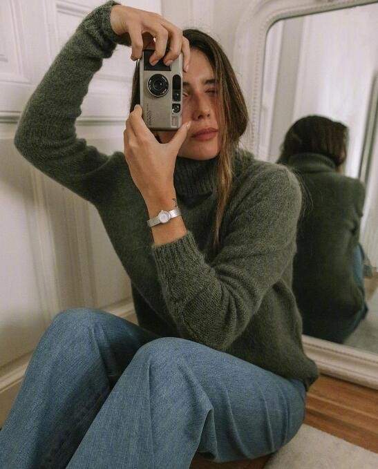 这位西班牙博主的简约舒服穿搭经 在日常生活记录中全都有