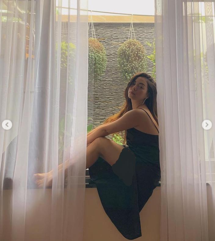 越南微胖网红火了!有张柏芝的颜还有迷人的曲线,拍照从不P掉赘肉