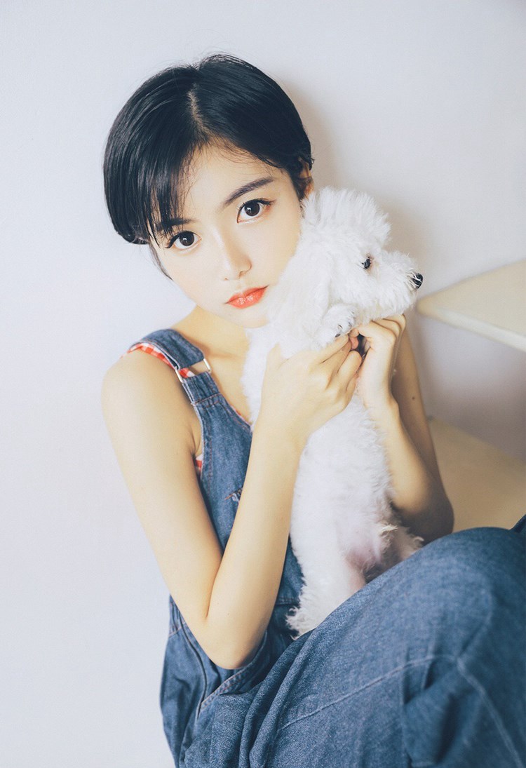 叔叔写作业时捉弄我 只因我身份卑微