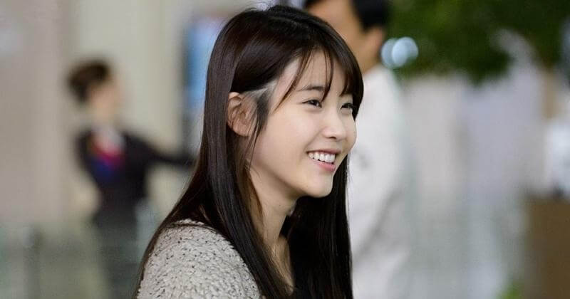 可爱的IU李知恩机场街拍高清图片