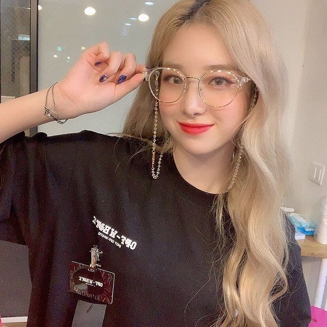 历代级神颜出现继承者？第4个Irene相似颜女团成员，连粉丝都喜欢