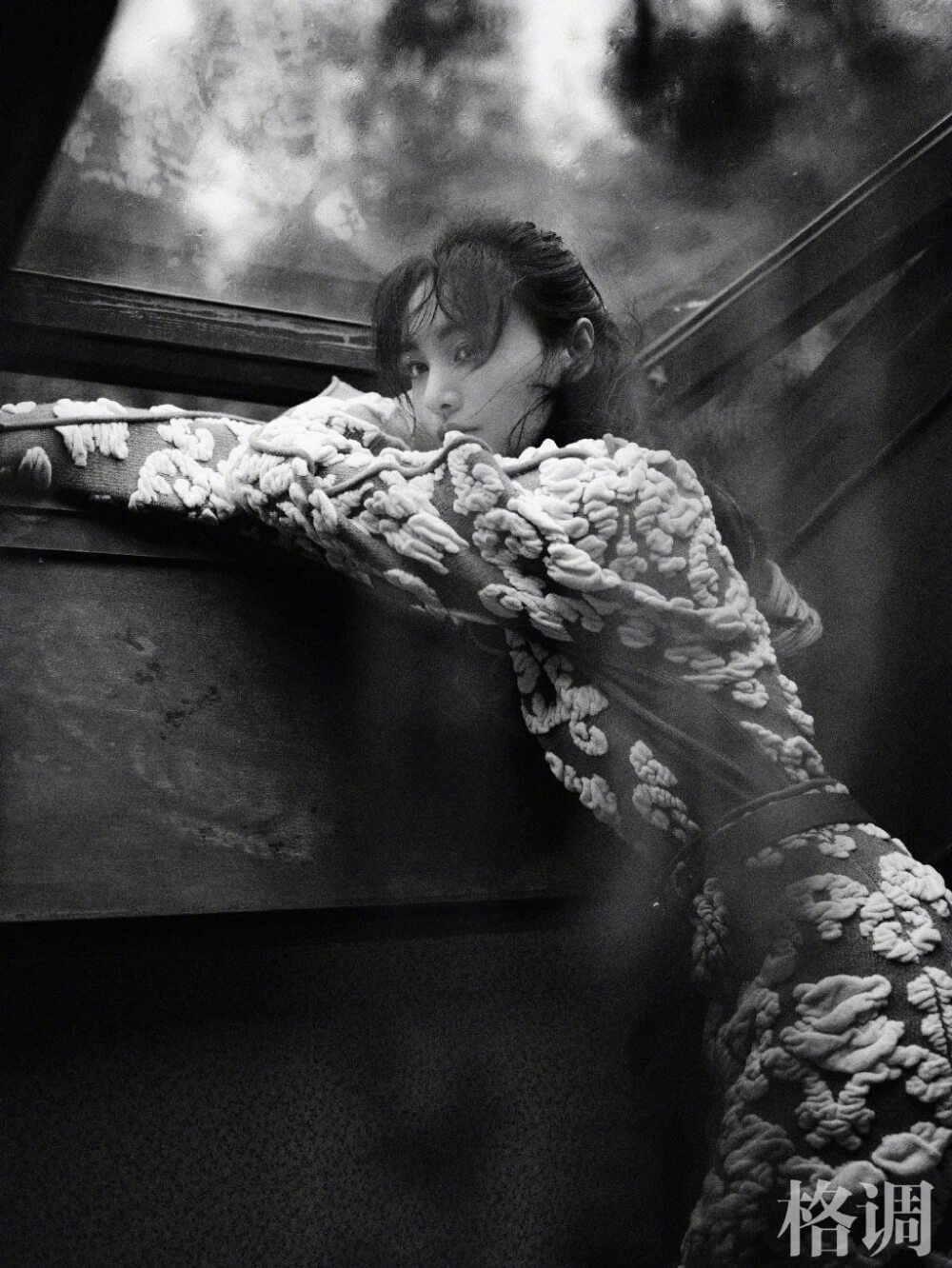 繁杂复古潮流秋冬怎么穿 学郑爽时尚杂志图片