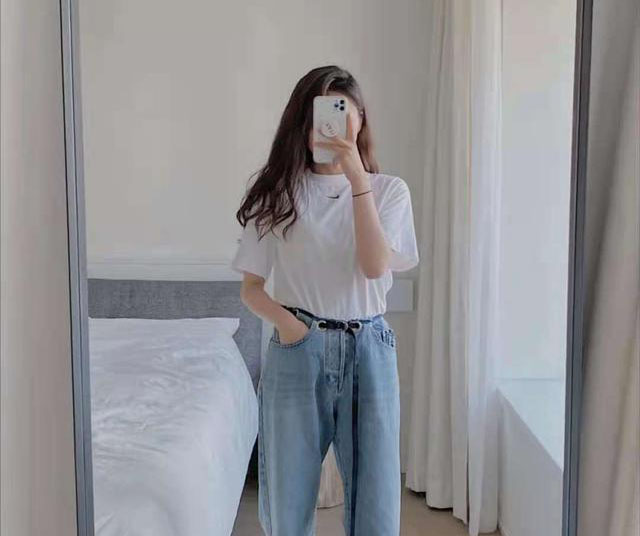 高腰直筒裤怎样穿好看 高腰直筒裤搭配推荐