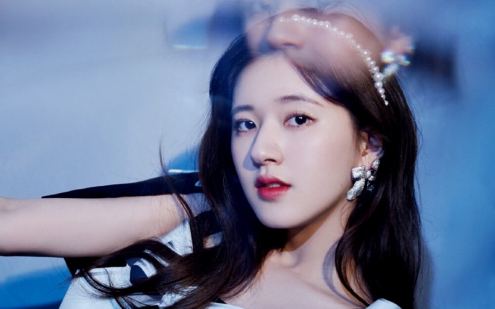 赵露思甜美小黑裙子高贵公主范光影图片写真