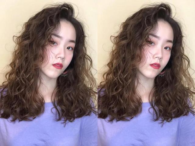 女生羊毛卷发型图片 适合什么发型和脸型