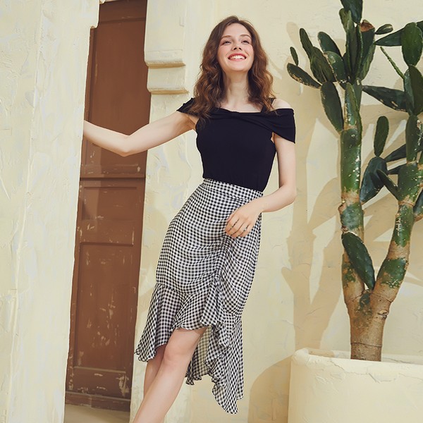 三种方法，让你夏季裙装穿得简单个性还好看