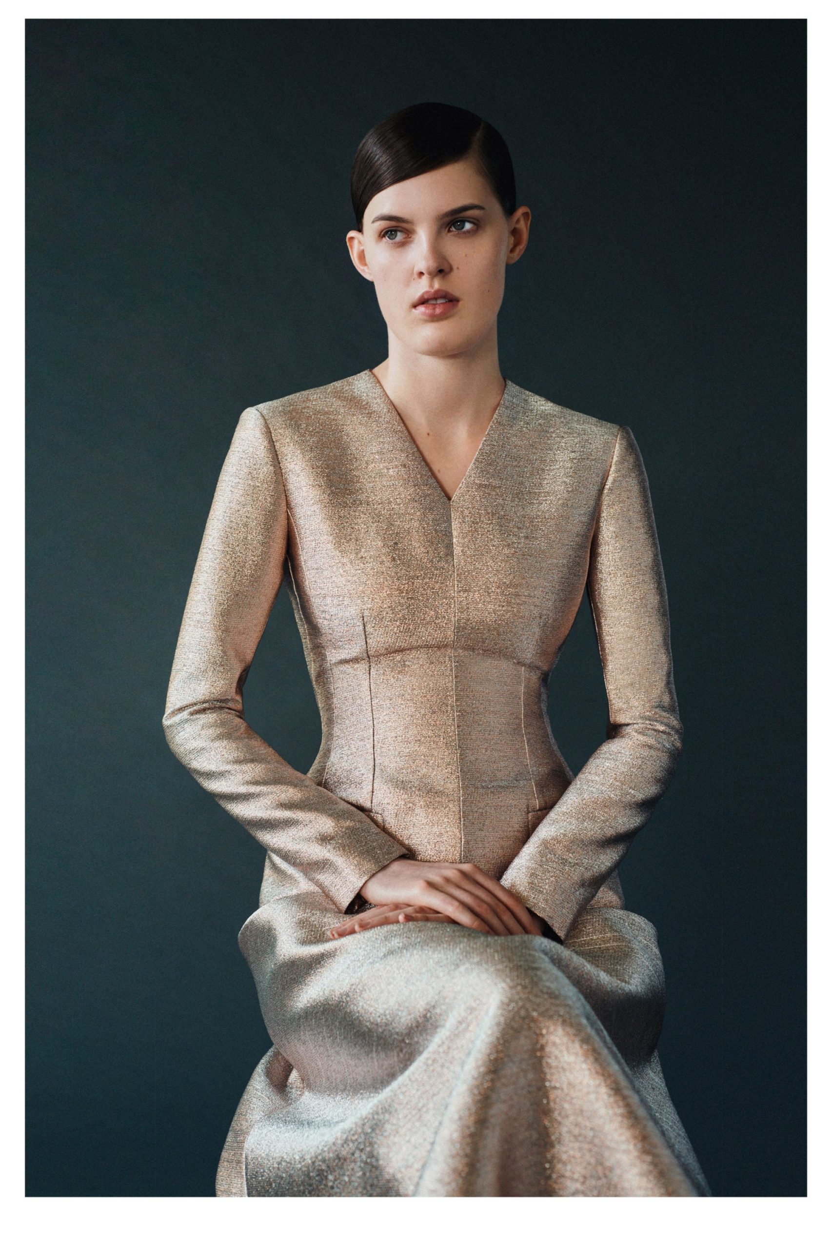 2022早春服装报导:满载50年代末气息,Emilia Wickstead充满乐趣的复古服装