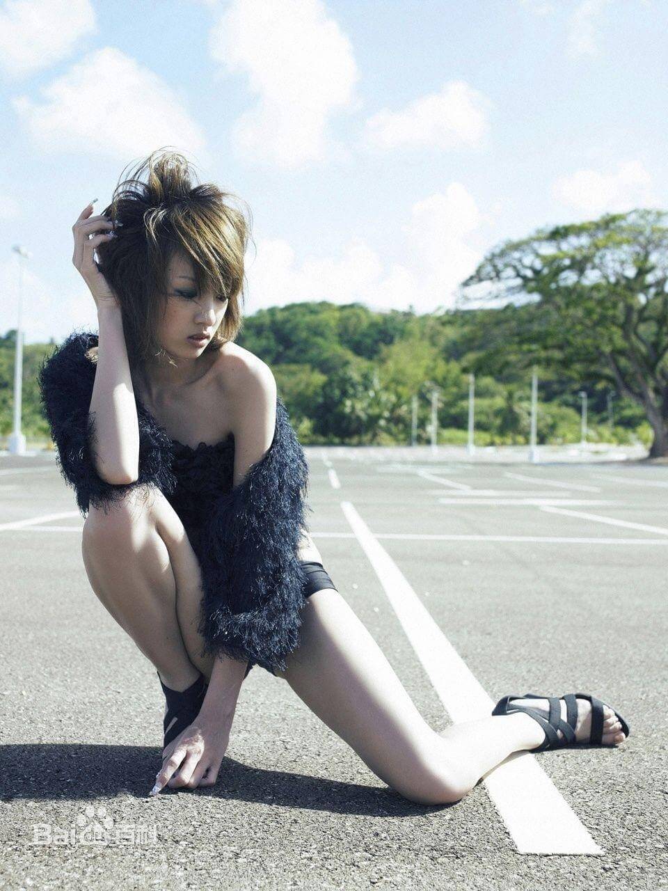 日本清纯少女偶像南明奈明朗的露齿笑写真图片集