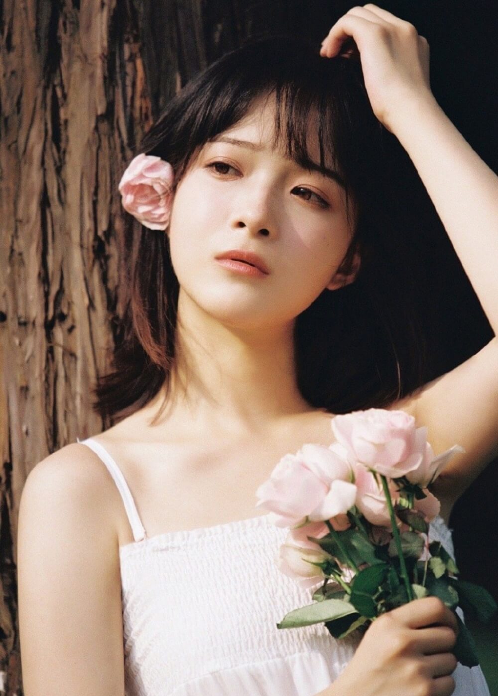 头戴花朵可爱短脸软妹日杂风胶卷图片写真