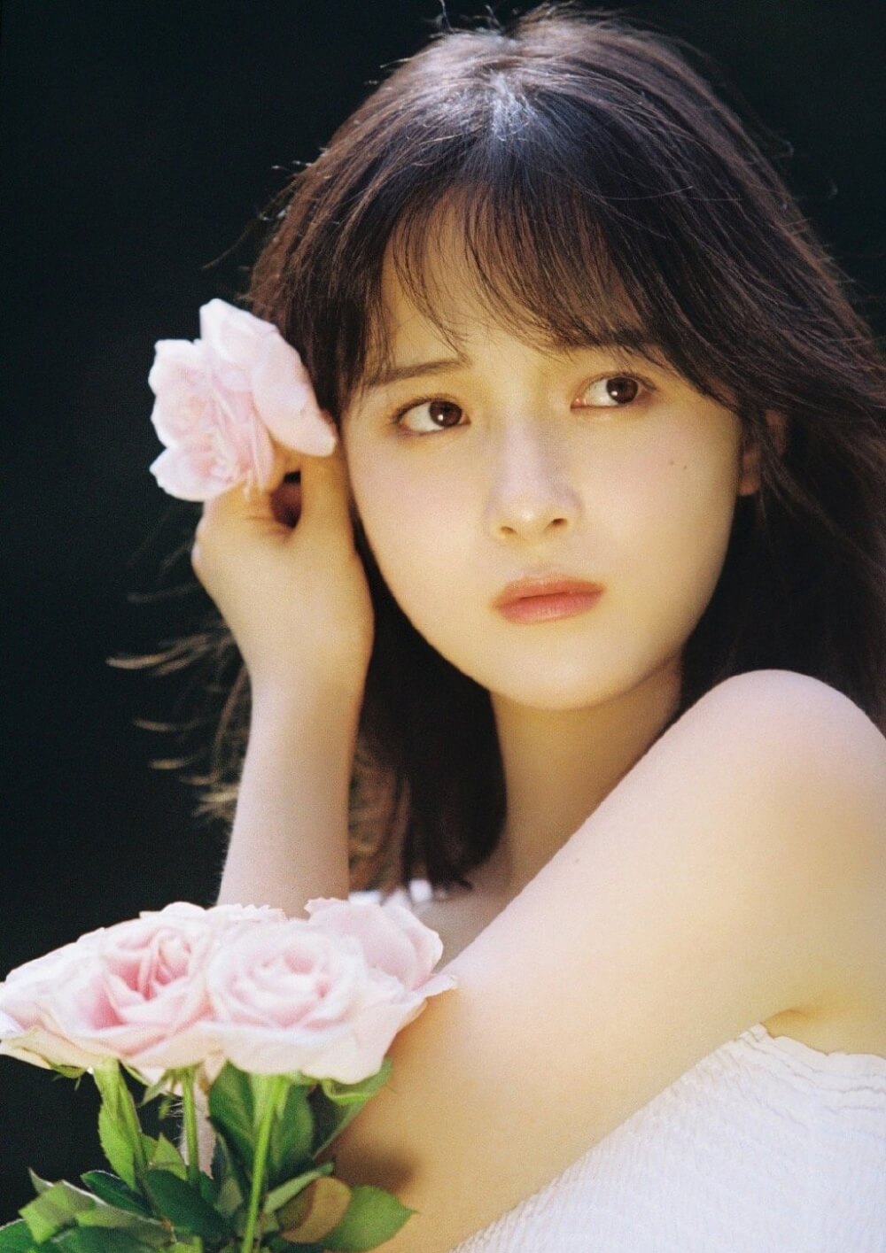 头戴花朵可爱短脸软妹日杂风胶卷图片写真