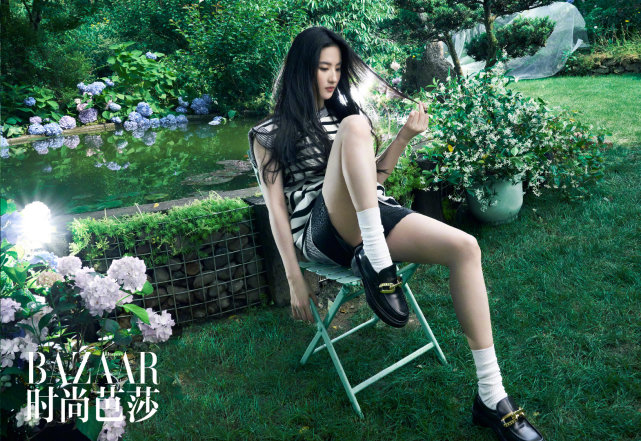 刘亦菲曝初夏丛林大片，85花风格大胆，侧颜杀可比肩杨幂