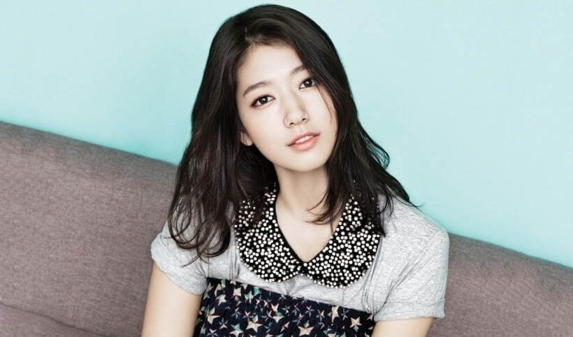 韩国演员朴信惠青春靓丽写真图片