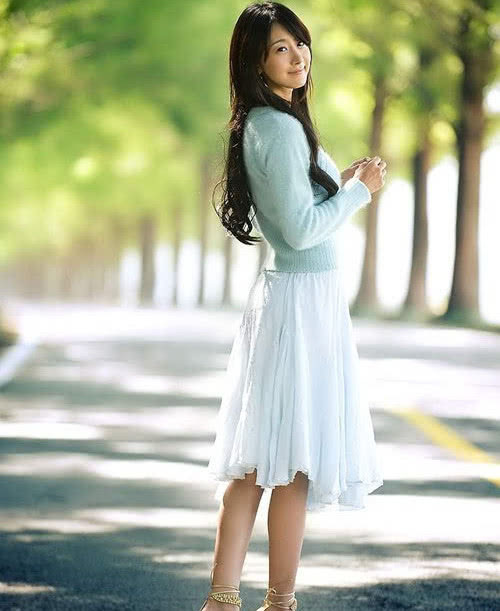 女人怎么穿衣打扮有气质 有气质女人的穿衣风格