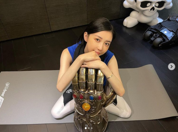 潘玮柏空姐妻美照泄真实身材