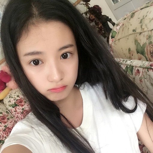 表妹就爱和我睡在一起 原来是小时候养成的习惯