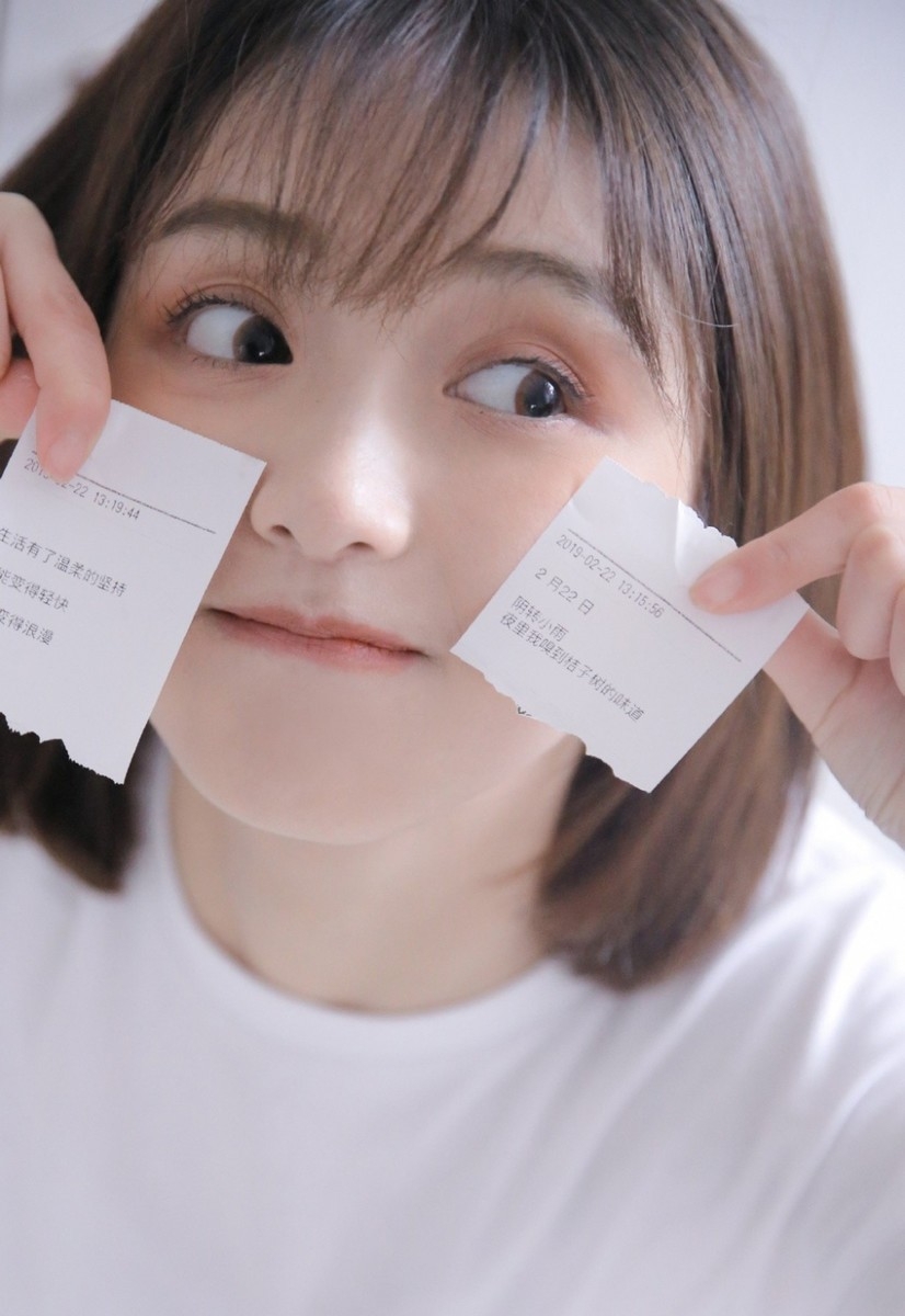 我撩我妈结果成功了 被领养的我成了妈妈的精神寄托