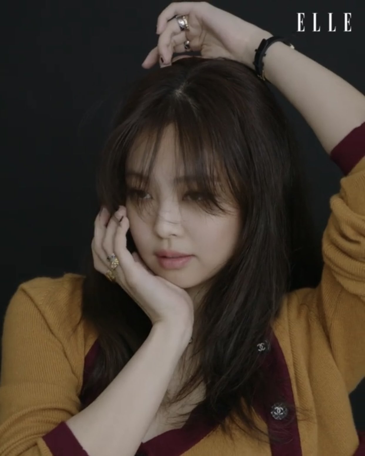 Jennie再次登韩版《Elle》，这次的发型可爱性感太撩人