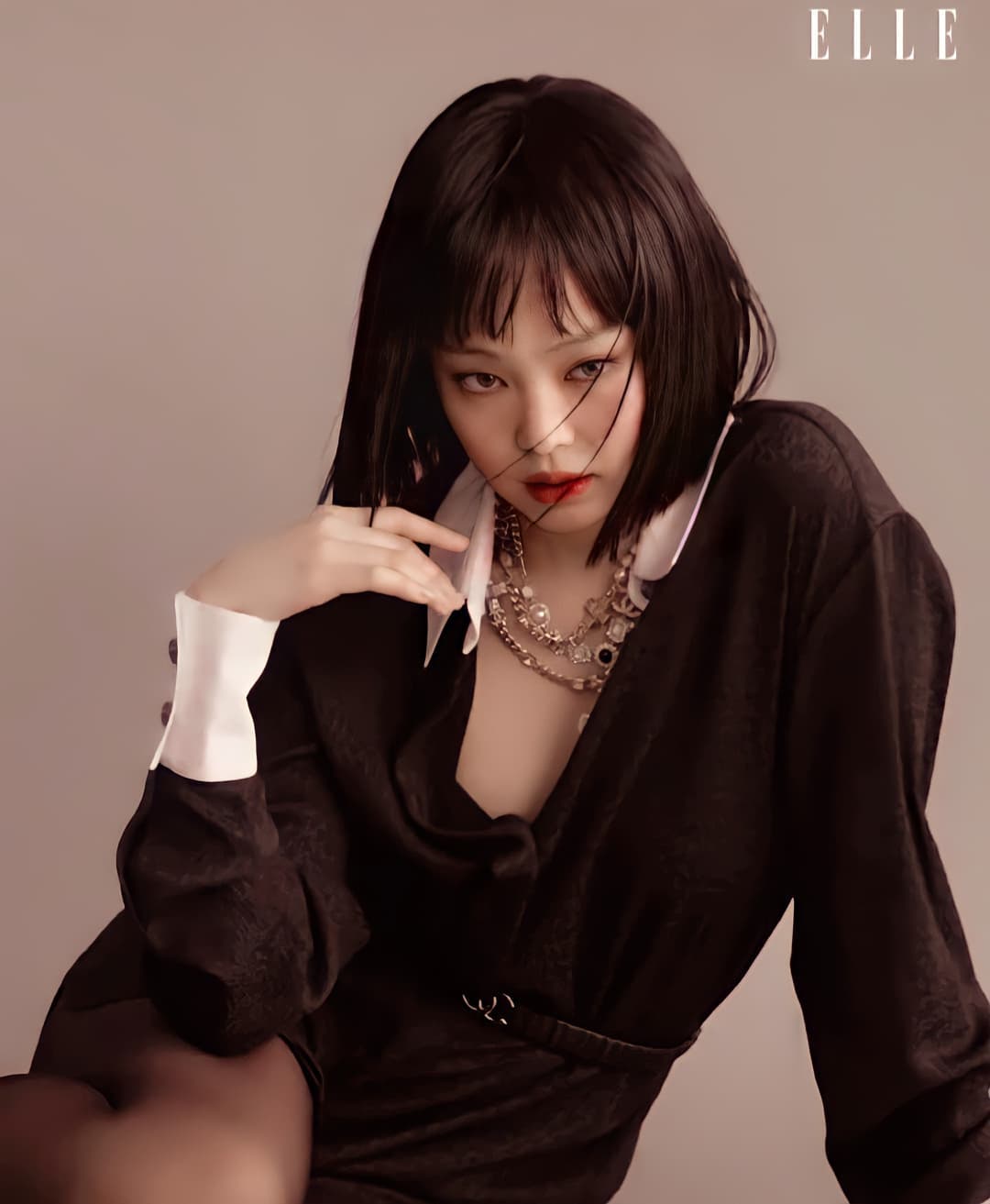 Jennie再次登韩版《Elle》，这次的发型可爱性感太撩人