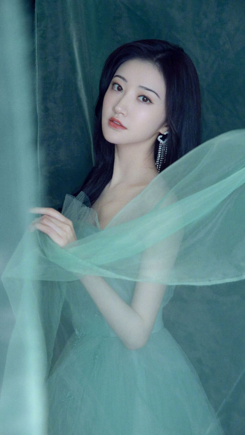 景甜穿薄荷绿纱裙甜美仙气写真图片