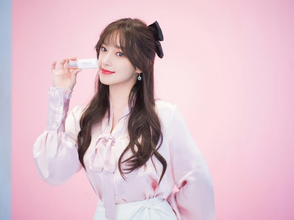 程潇小姐姐清新甜美可爱代言拍摄图片