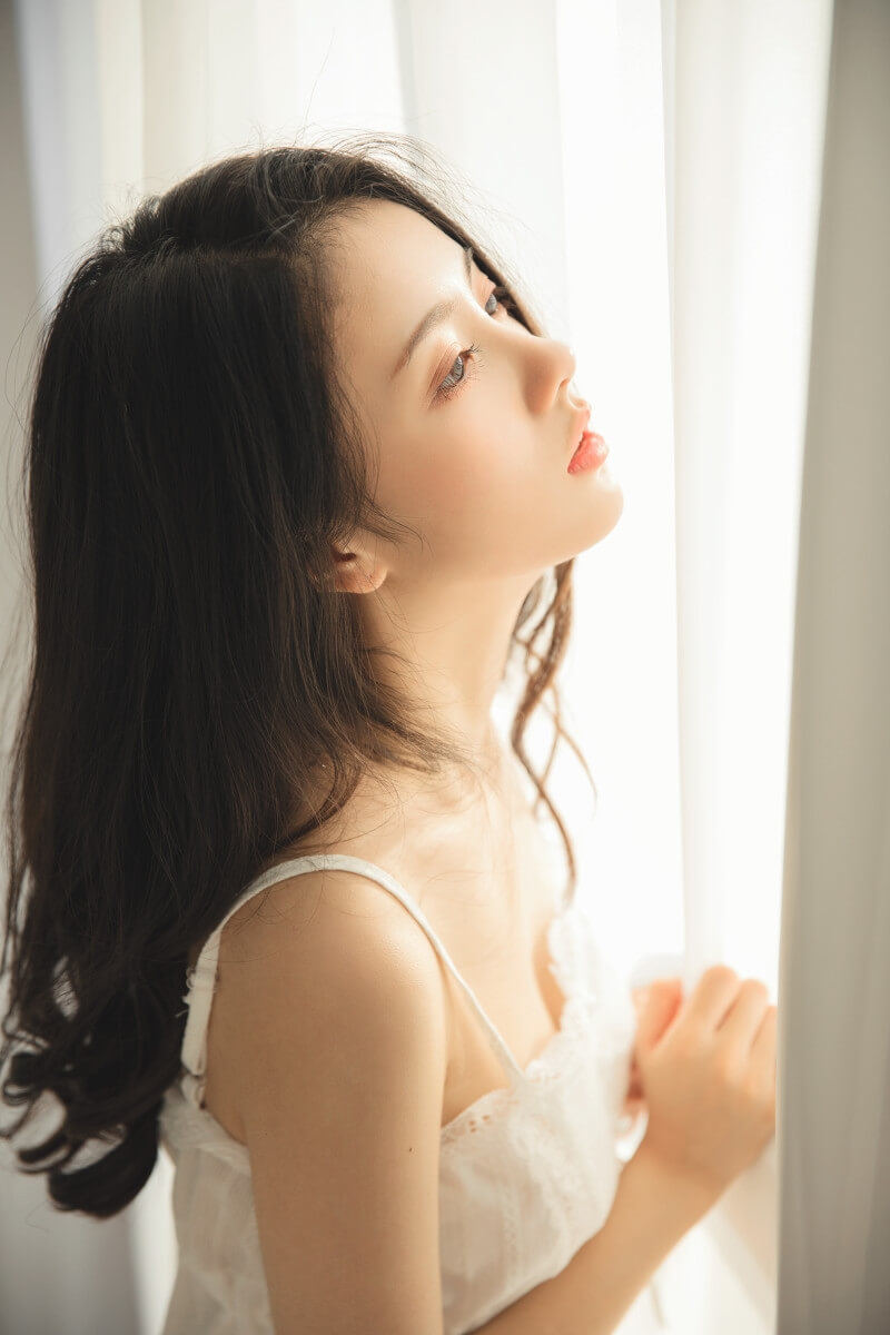 治愈系少女纯欲风写真图片