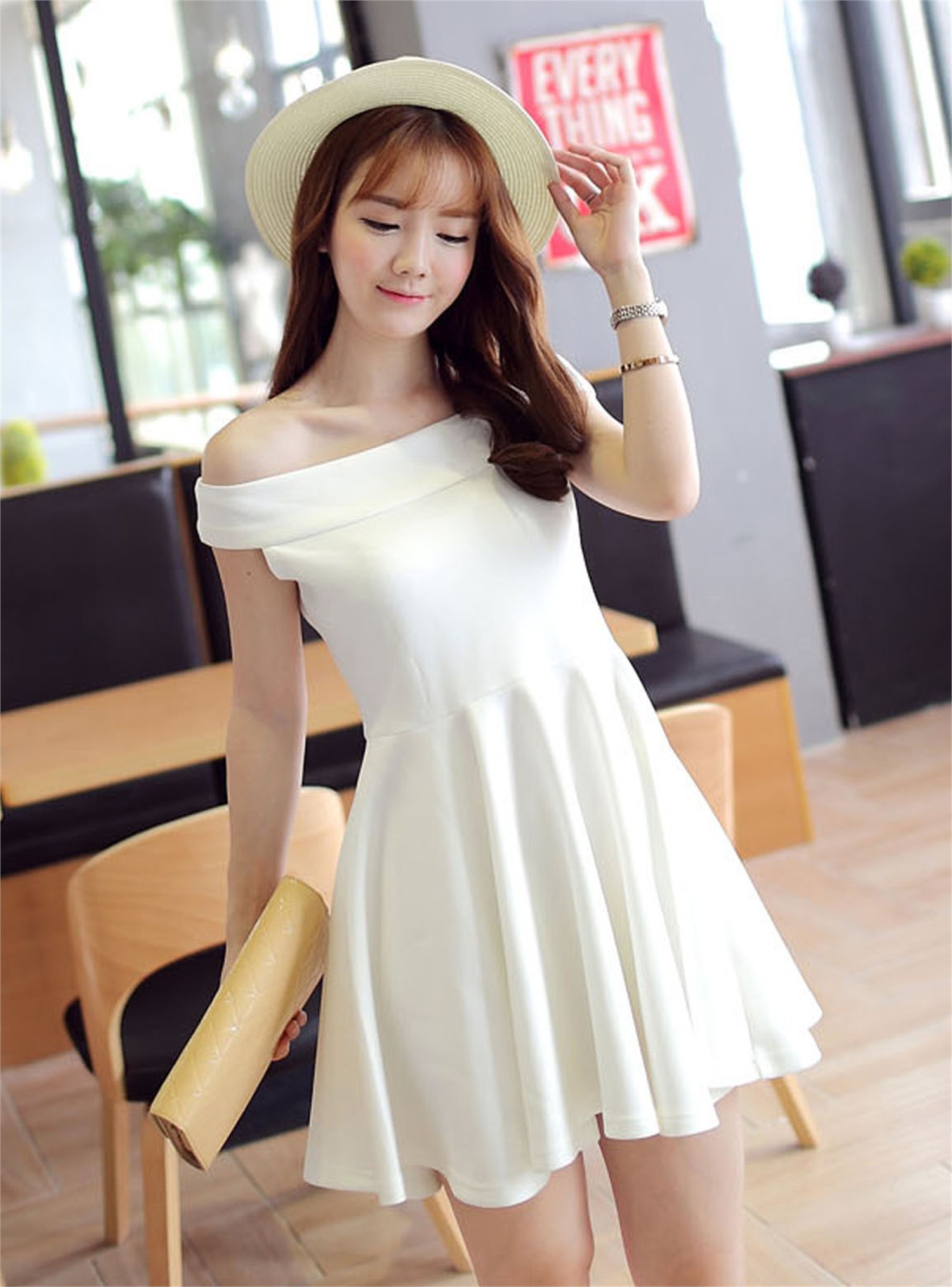 上衣领口有哪些款式可挑选？