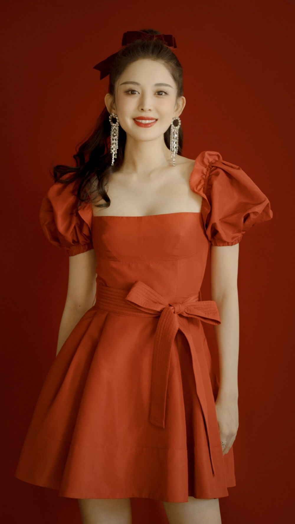 人间仙女古力娜扎红裙唯美写真图片