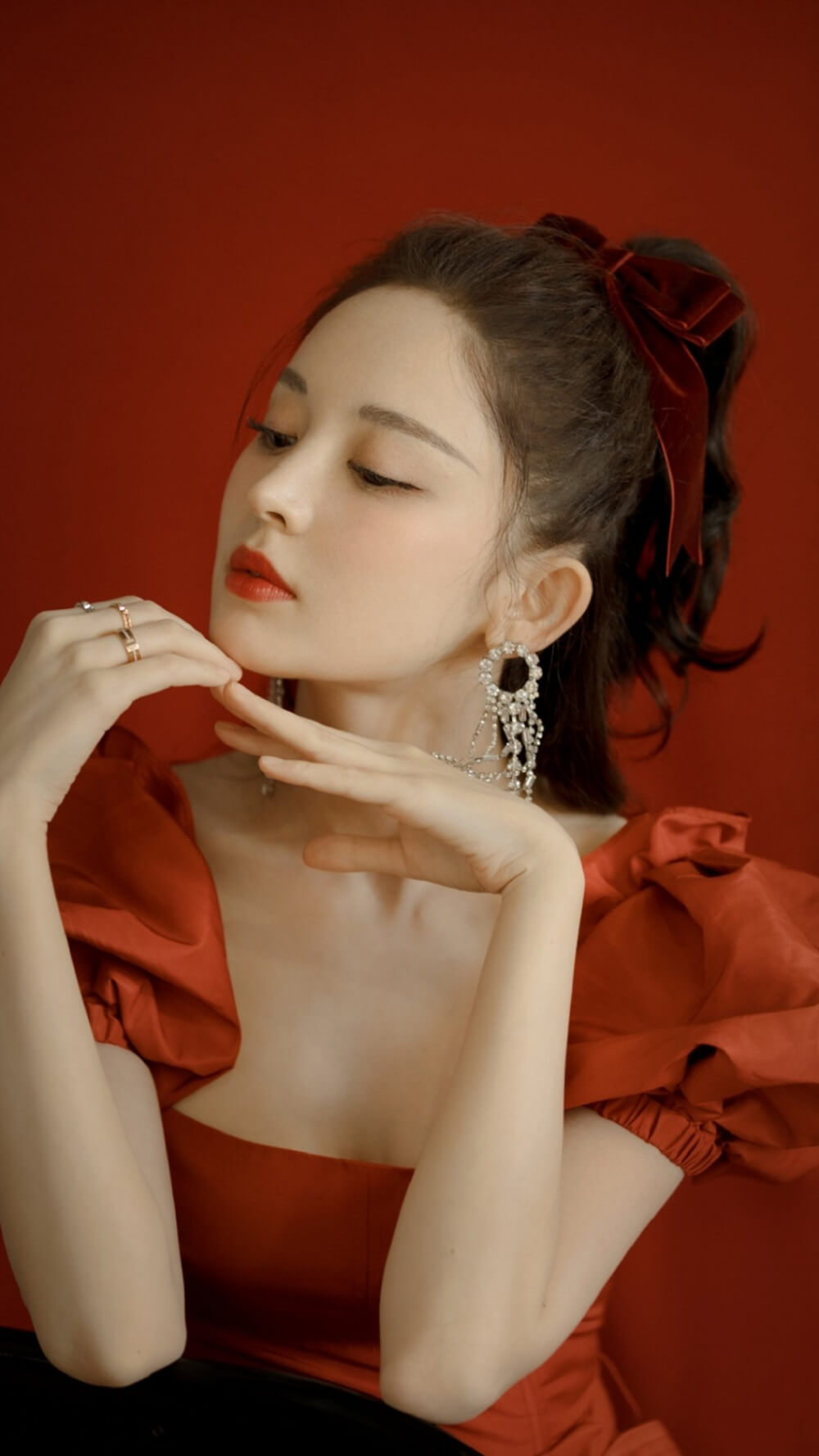 人间仙女古力娜扎红裙唯美写真图片