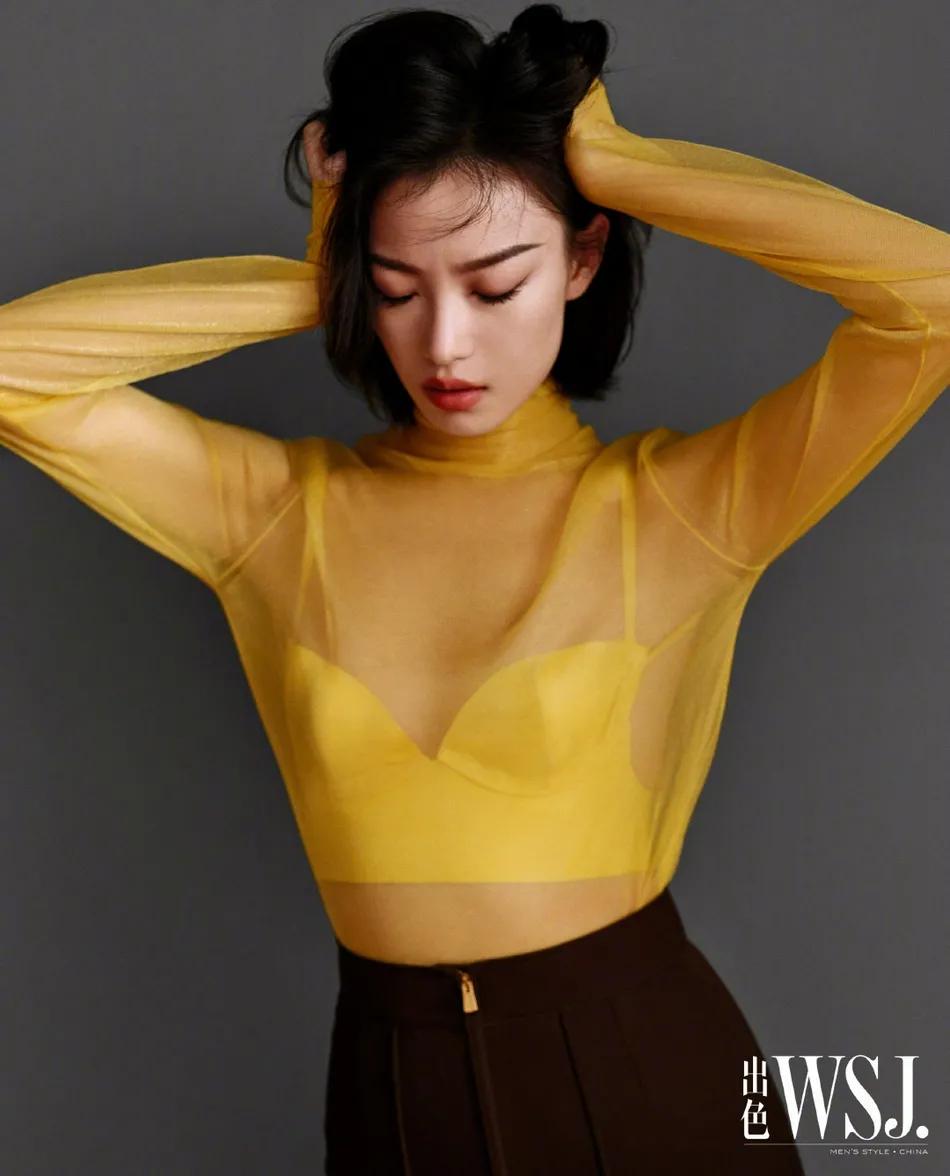 倪妮最新美图勾勒魔鬼身材！大秀白皙玉背太性感撩人