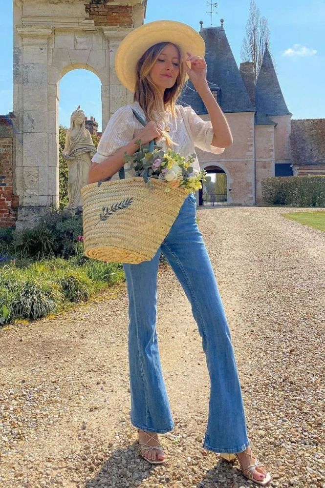 2021年夏天流行这4双鞋，搭连衣裙清凉还好看