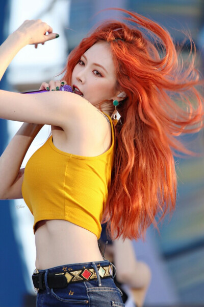 江南style MV女主是谁