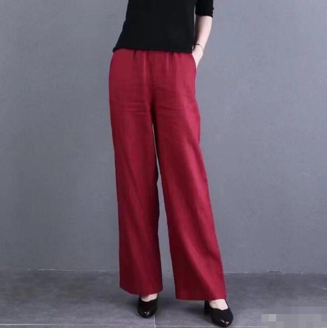 红色裤子搭配什么样的衣服最好看?