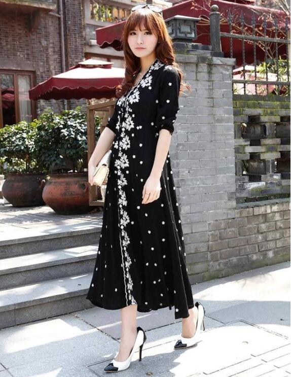有点胖的女生要怎么穿衣打扮好看?有小肚子的女生要怎样选择衣服?