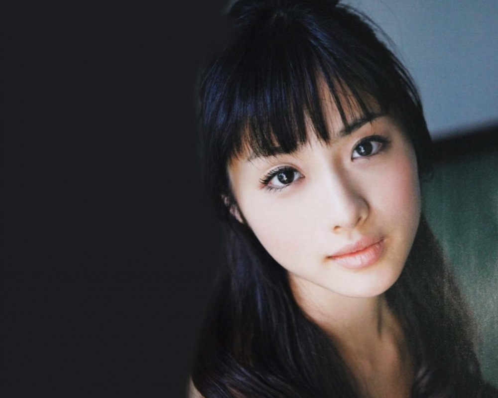 石原里美日杂风胶片早期甜美写真套图