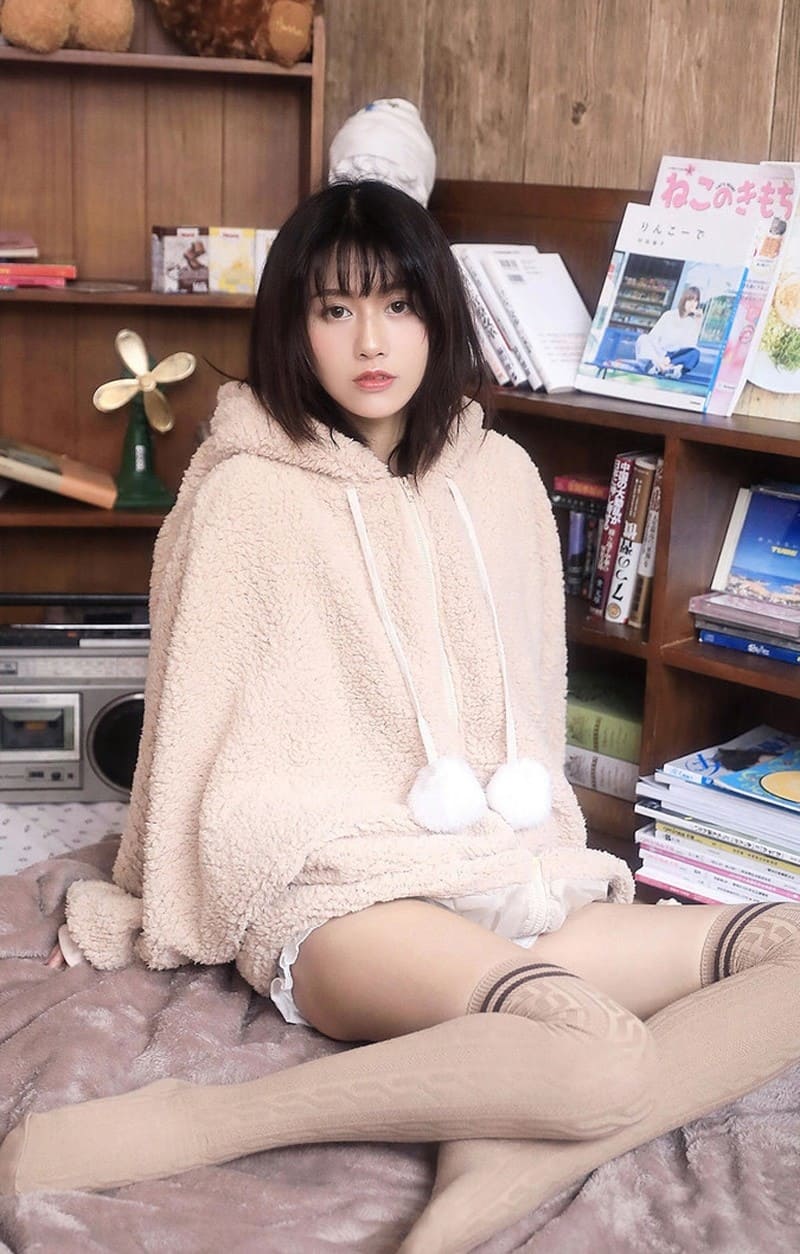 我一开始反抗后来舒服 老公睡觉时非要把手放里面