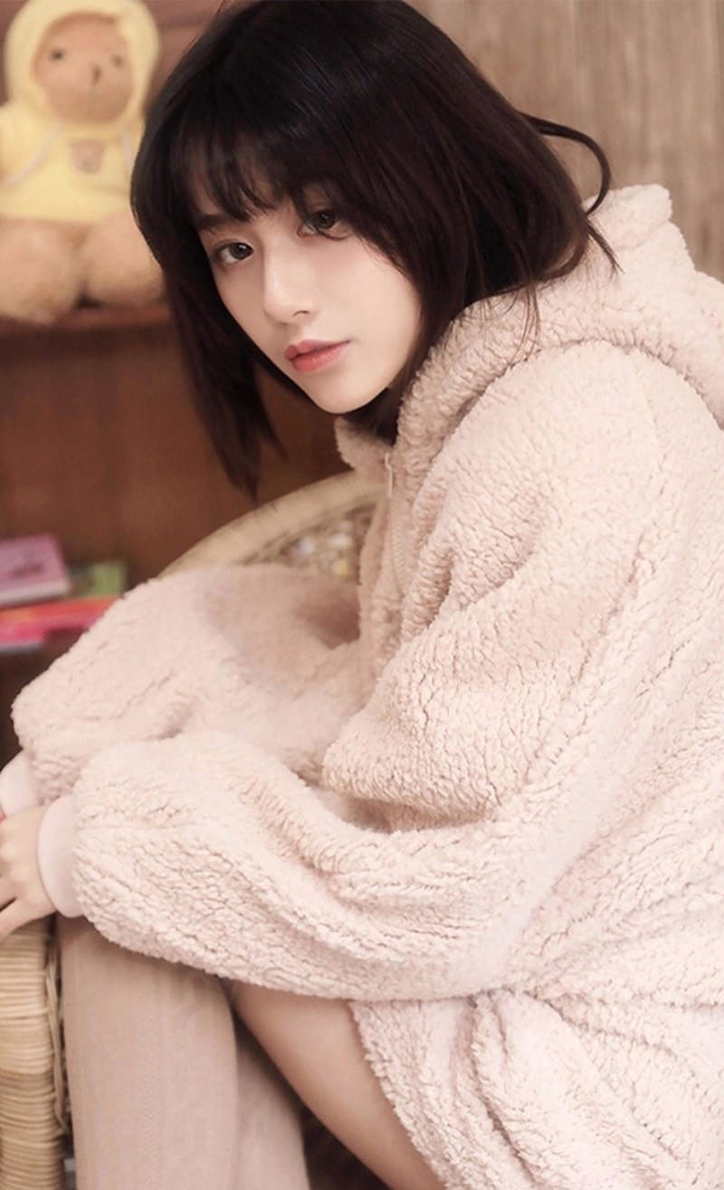 我一开始反抗后来舒服 老公睡觉时非要把手放里面