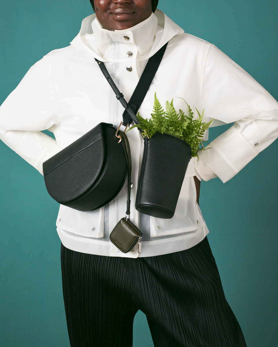 将“以履适足”的精神融入北欧美学:ECCO 全新支线 ECCO Leather Goods