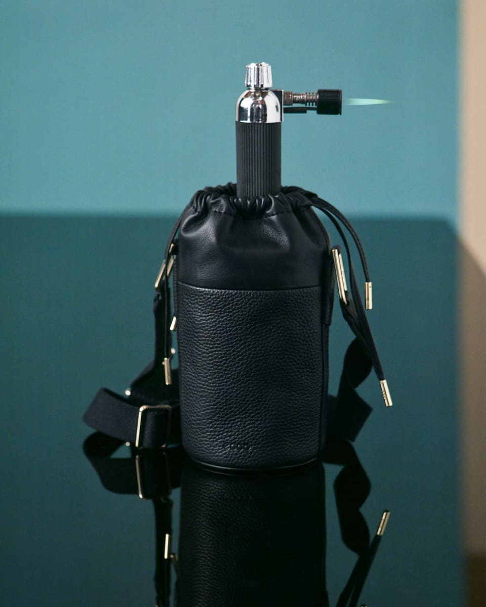 将“以履适足”的精神融入北欧美学:ECCO 全新支线 ECCO Leather Goods