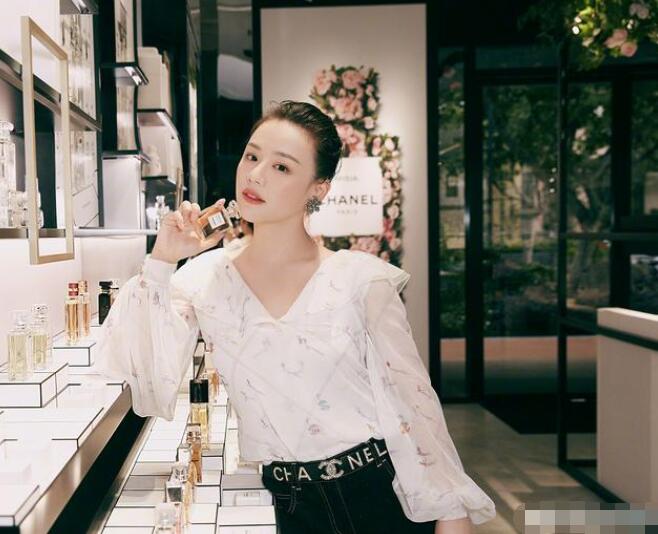 胸小的女生要怎样穿衣打扮？