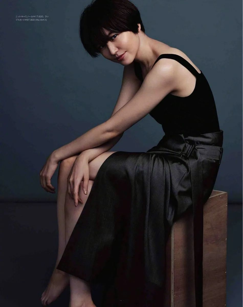 日本女星长泽雅美杂志最新美图!雪肤玉貌长腿太性感撩人