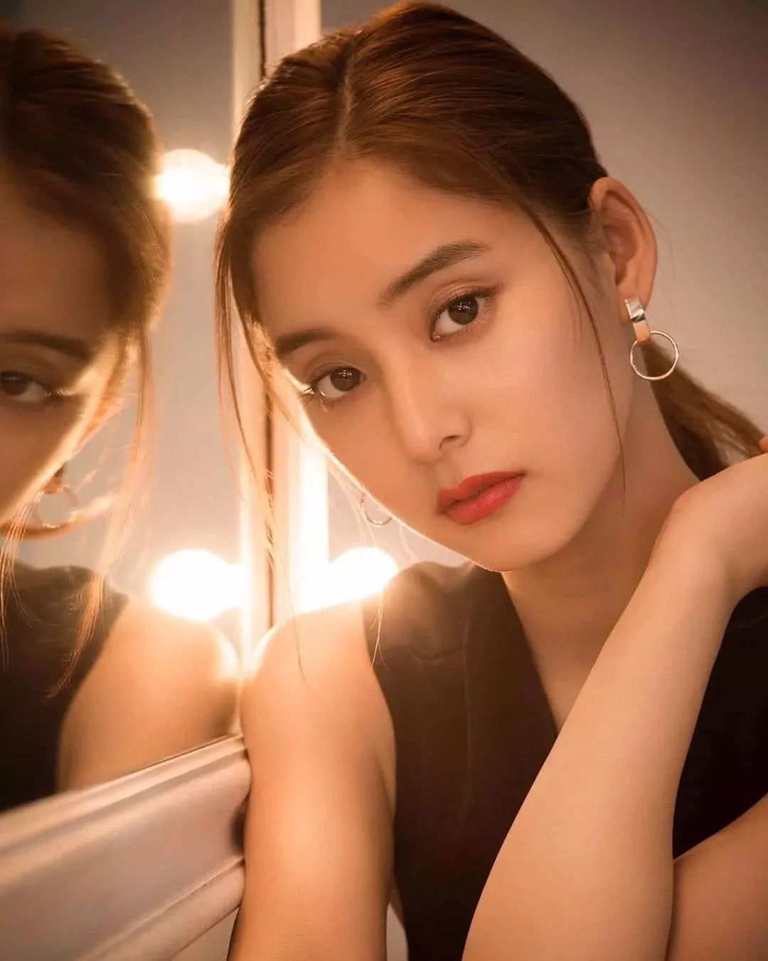 日本女星新木优子最新杂志写真!肤白貌美性感又俏丽