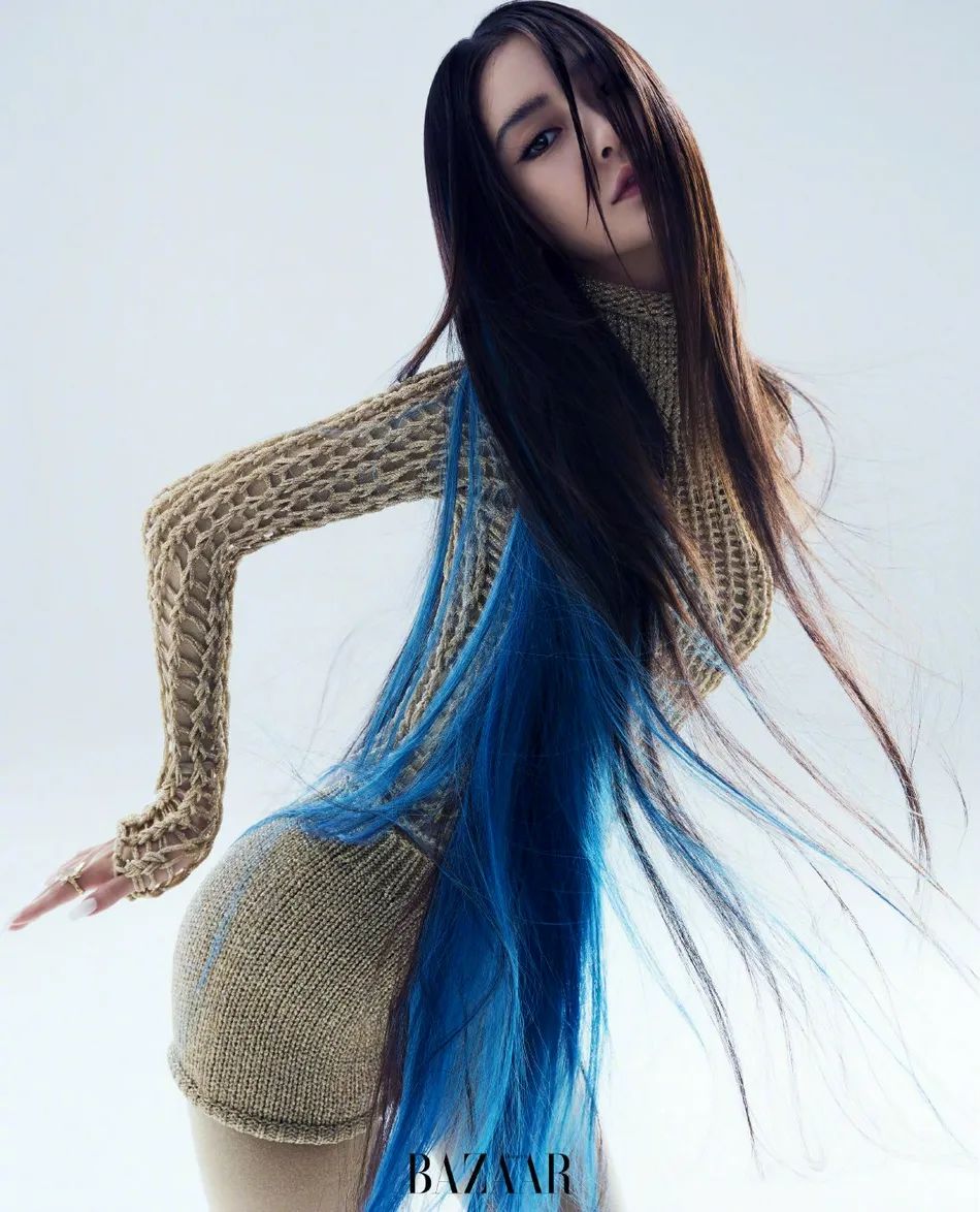 杨颖酷美大片靓丽多姿!浓妆艳抹魔鬼身材性感妩媚