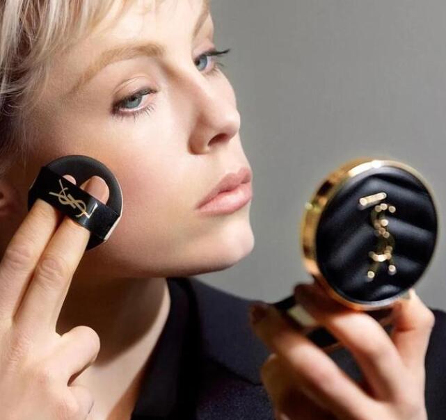 30-45岁的女性怎么打扮自己才能更时尚更有气质?