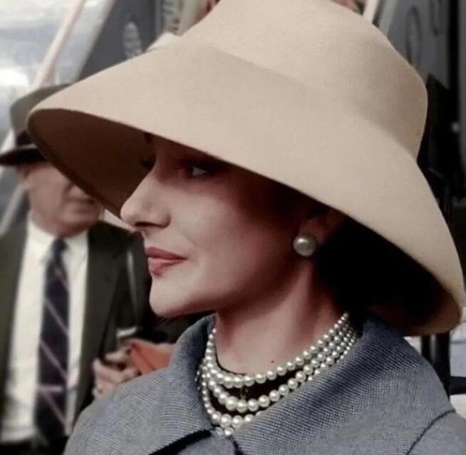 30-45岁的女性怎么打扮自己才能更时尚更有气质?