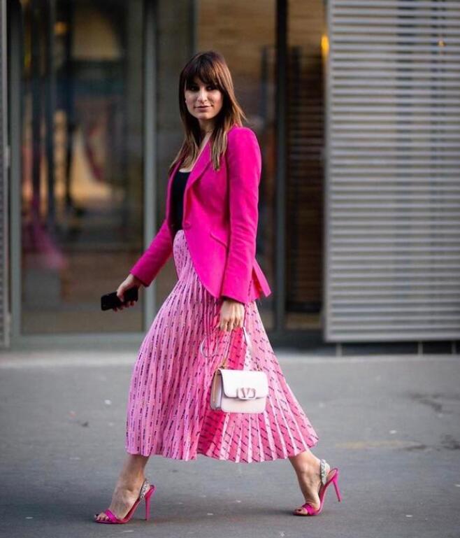 哪些小裙子穿起来复古高级又优雅?