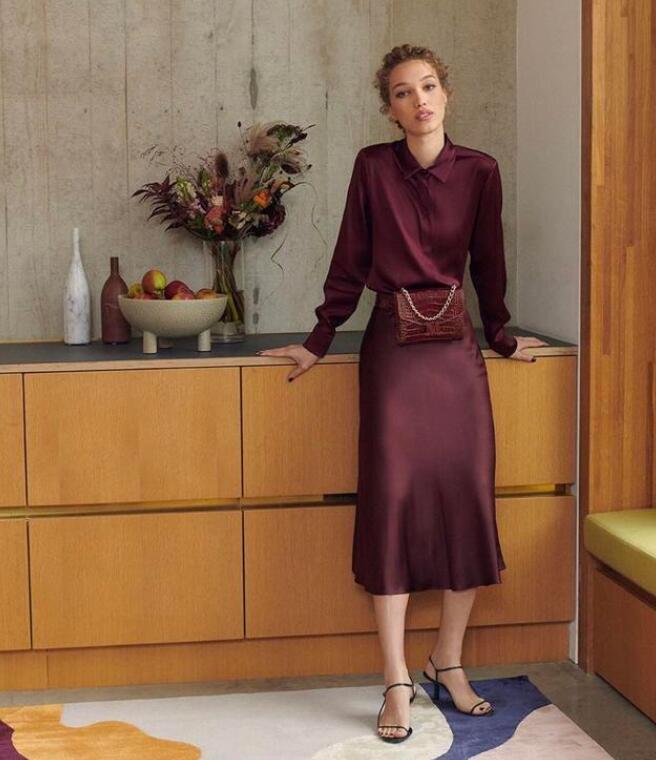 哪些小裙子穿起来复古高级又优雅?